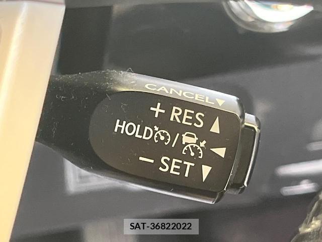 Toyota PRIUS 2017-03 8649445-5