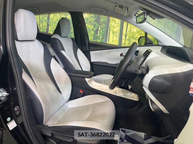 Toyota PRIUS 2017-03 8649445-7
