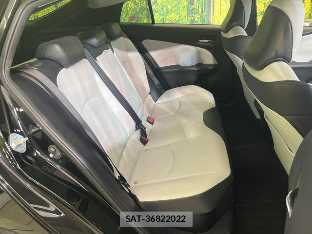 Toyota PRIUS 2017-03 8649445-8