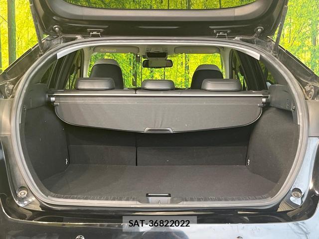 Toyota PRIUS 2017-03 8649445-9