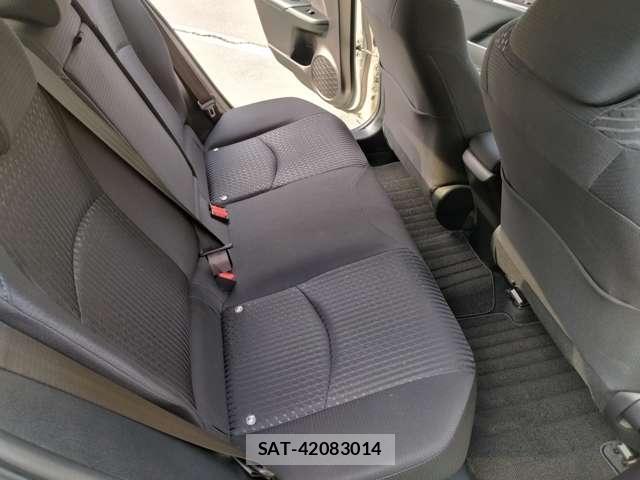 Toyota PRIUS 2017-09 8649475-13