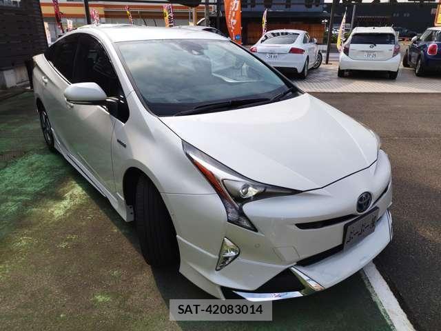 Toyota PRIUS 2017-09 8649475-3