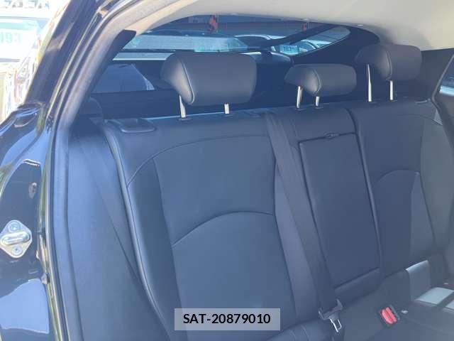 Toyota PRIUS 2022-06 8649485-12