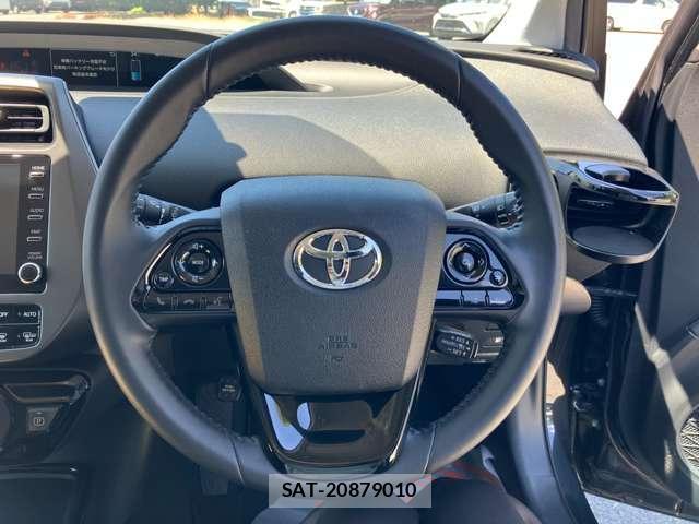 Toyota PRIUS 2022-06 8649485-17