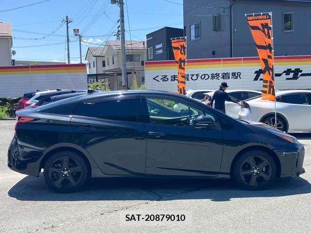 Toyota PRIUS 2022-06 8649485-3
