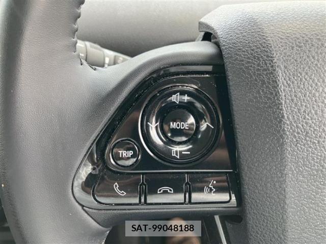 Toyota PRIUS 2019-05 8649501-13