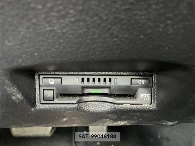Toyota PRIUS 2019-05 8649501-16