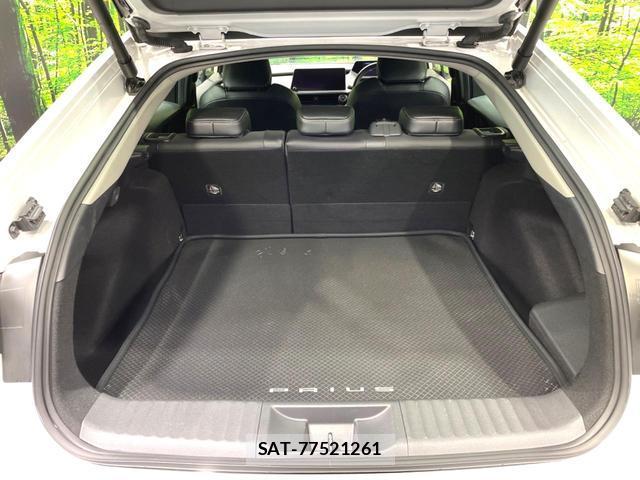 Toyota PRIUS 2023-10 8649502-10