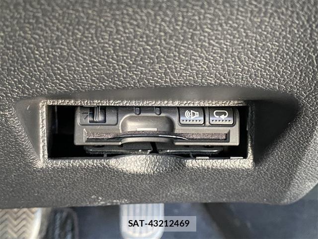 Toyota PRIUS 2016-03 8649520-10