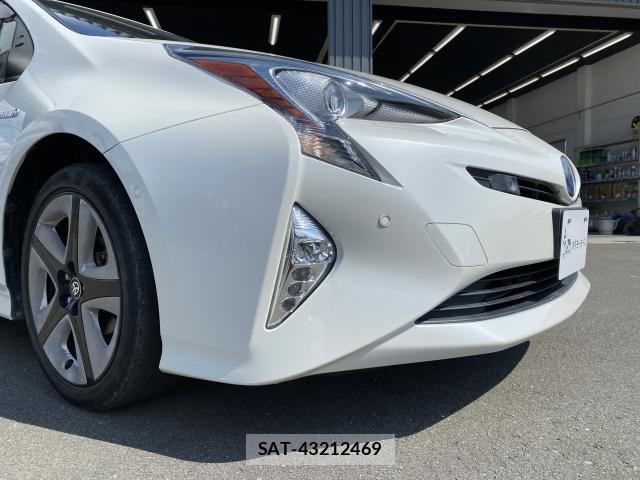 Toyota PRIUS 2016-03 8649520-13