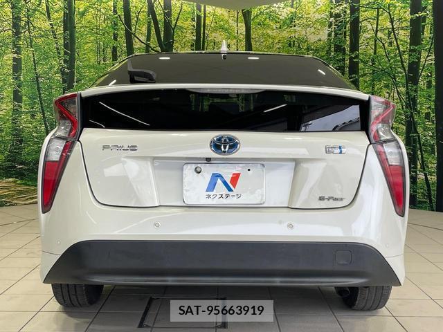 Toyota PRIUS 2016-05 8649763-14