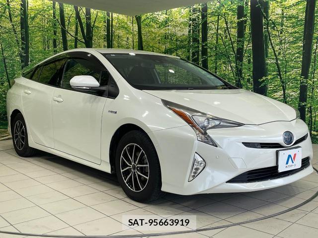 Toyota PRIUS 2016-05 8649763-15