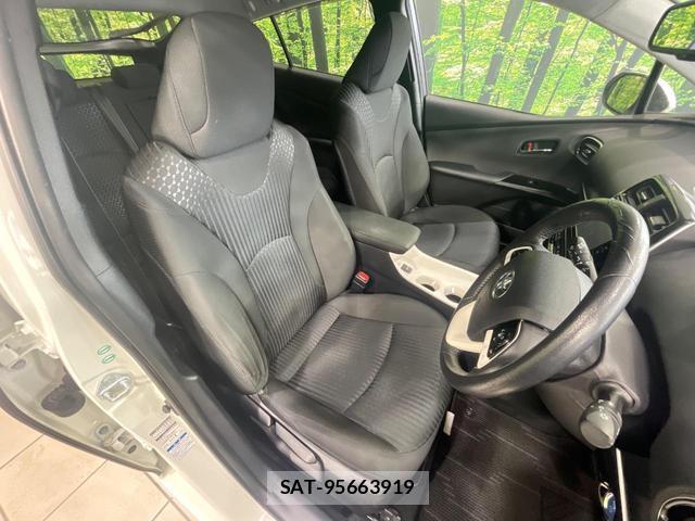 Toyota PRIUS 2016-05 8649763-7