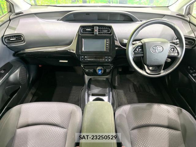 Toyota PRIUS 2021-07 8649993-1
