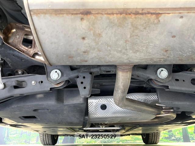 Toyota PRIUS 2021-07 8649993-18