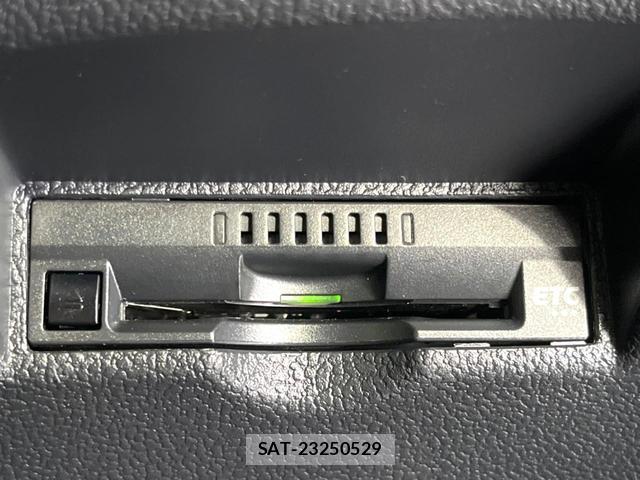 Toyota PRIUS 2021-07 8649993-3