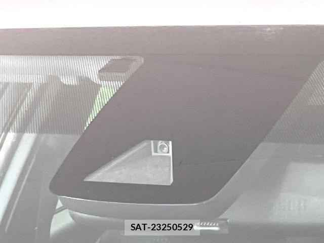 Toyota PRIUS 2021-07 8649993-4
