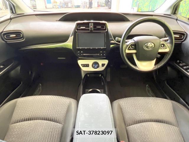 Toyota PRIUS 2018-06 8650074-1
