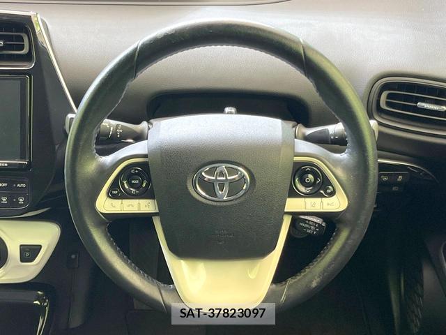 Toyota PRIUS 2018-06 8650074-10