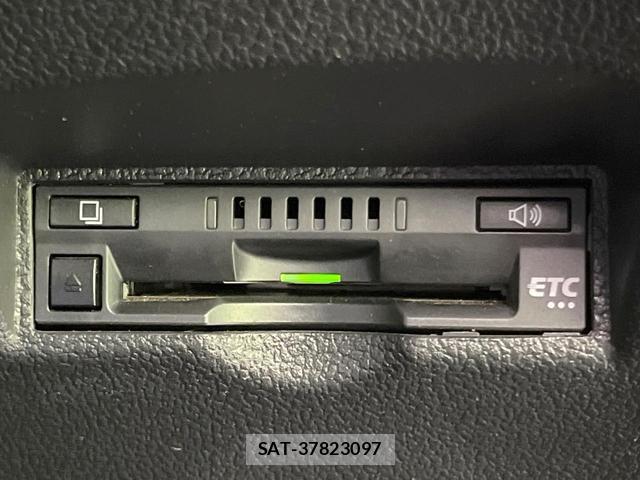 Toyota PRIUS 2018-06 8650074-6