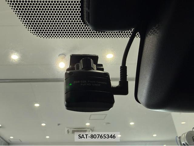 Toyota PRIUS 2019-04 8650150-11