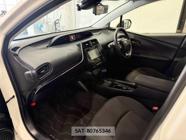 Toyota PRIUS 2019-04 8650150-13