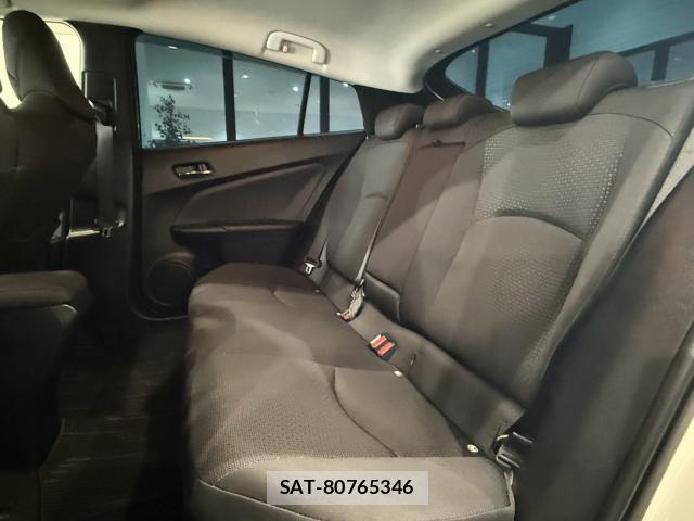 Toyota PRIUS 2019-04 8650150-14