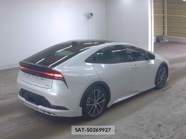 Toyota PRIUS 2023-06 8650271-1
