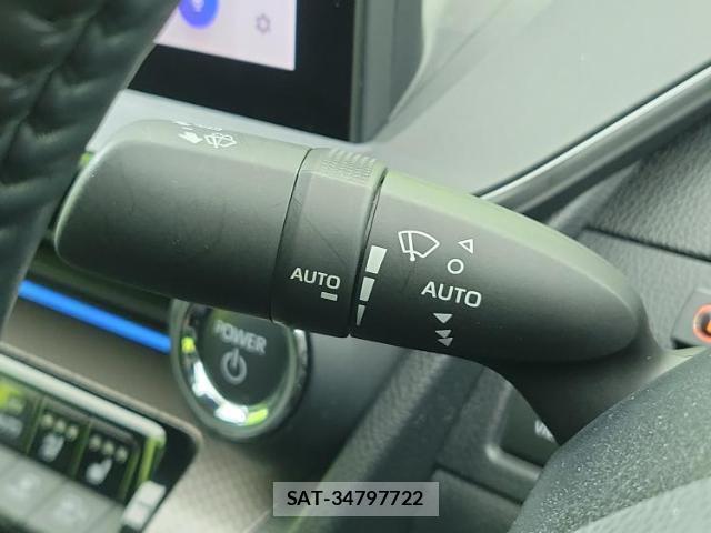 Toyota PRIUS 2023-01 8650802-17