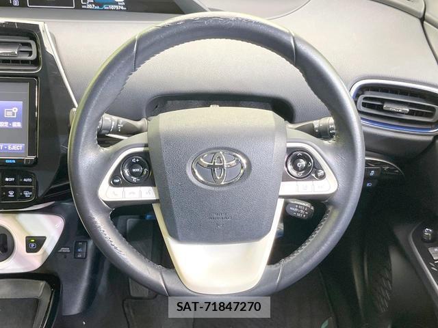 Toyota PRIUS 2017-09 8650845-11