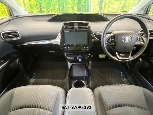 Toyota PRIUS 2019-01 8651136-1