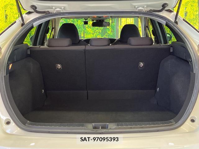 Toyota PRIUS 2019-01 8651136-11