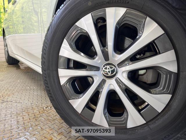 Toyota PRIUS 2019-01 8651136-13