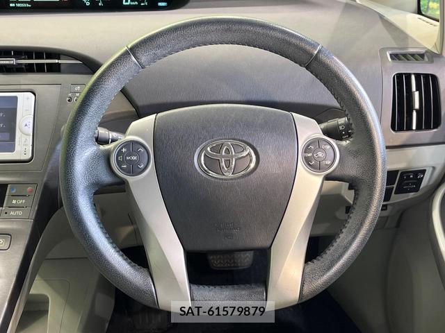 Toyota PRIUS 2013-07 8651195-10