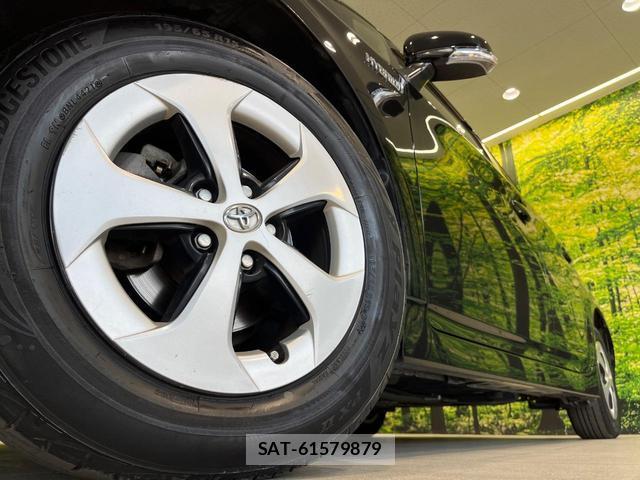Toyota PRIUS 2013-07 8651195-12
