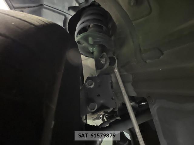 Toyota PRIUS 2013-07 8651195-19