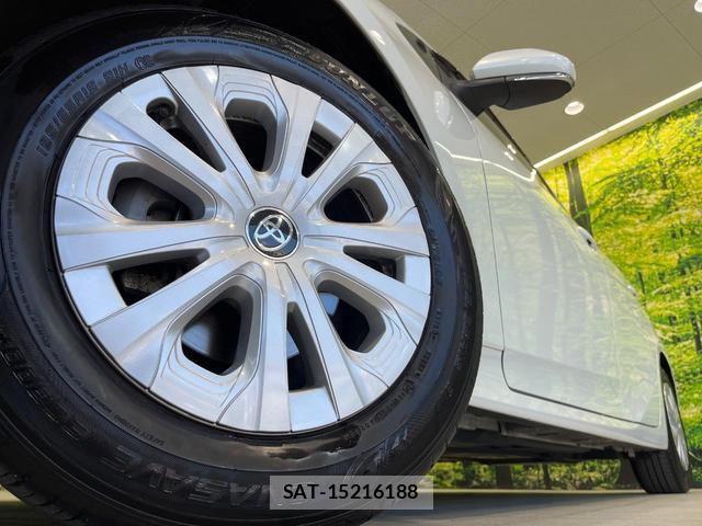 Toyota PRIUS 2021-07 8651198-12