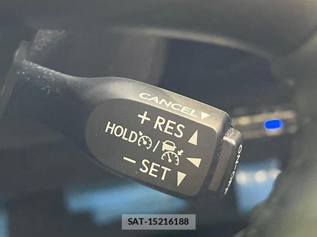 Toyota PRIUS 2021-07 8651198-3