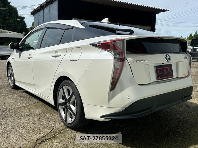 Toyota PRIUS 2016-03 8651237-17