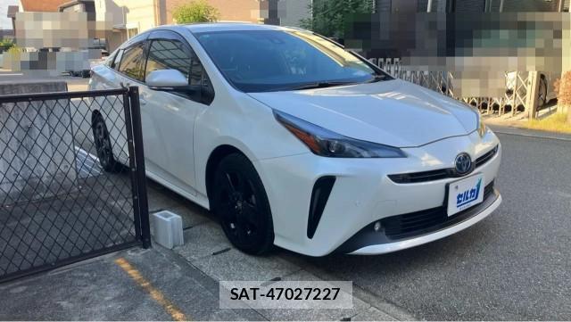 Toyota PRIUS 2022-04 8651280-11