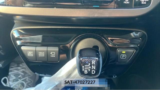 Toyota PRIUS 2022-04 8651280-14