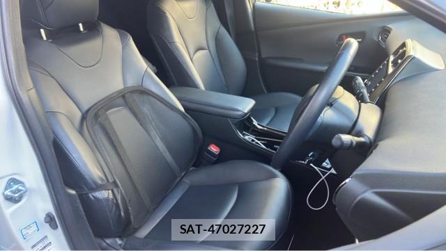 Toyota PRIUS 2022-04 8651280-5