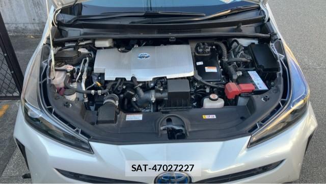 Toyota PRIUS 2022-04 8651280-7