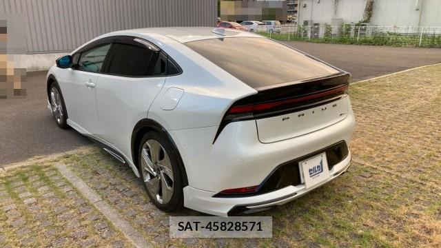 Toyota PRIUS 2023-09 8651340-12