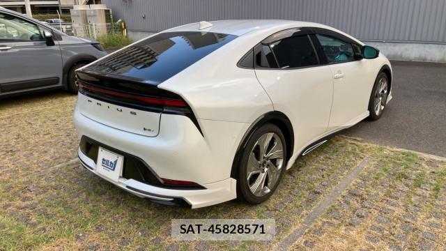 Toyota PRIUS 2023-09 8651340-13