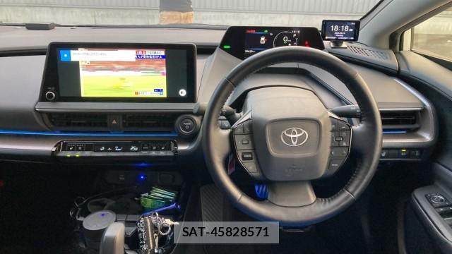 Toyota PRIUS 2023-09 8651340-16