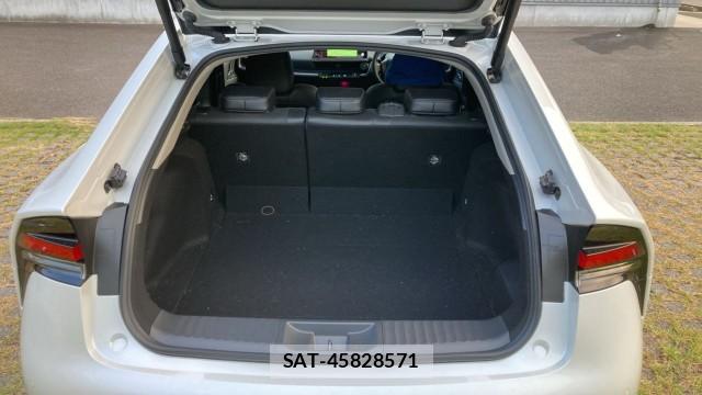 Toyota PRIUS 2023-09 8651340-17
