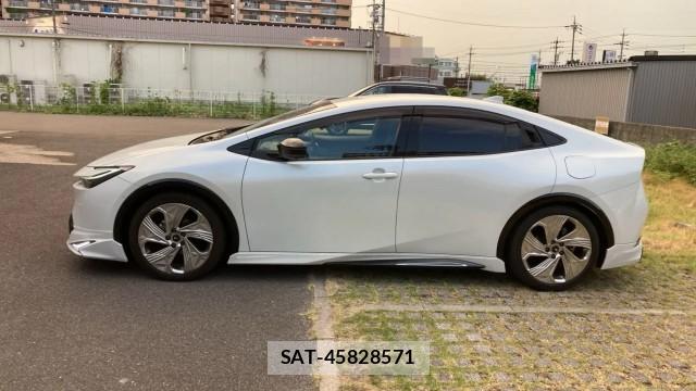 Toyota PRIUS 2023-09 8651340-3