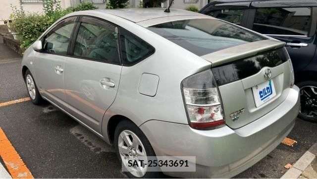 Toyota PRIUS 2004-05 8651369-13