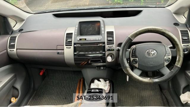 Toyota PRIUS 2004-05 8651369-2